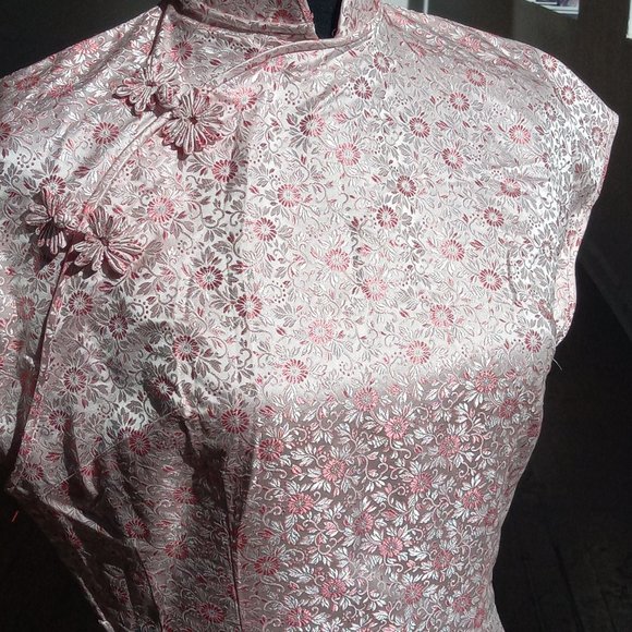 Handcrafted two-tone pink floral satin Sheen dress - Picture 6 of 13